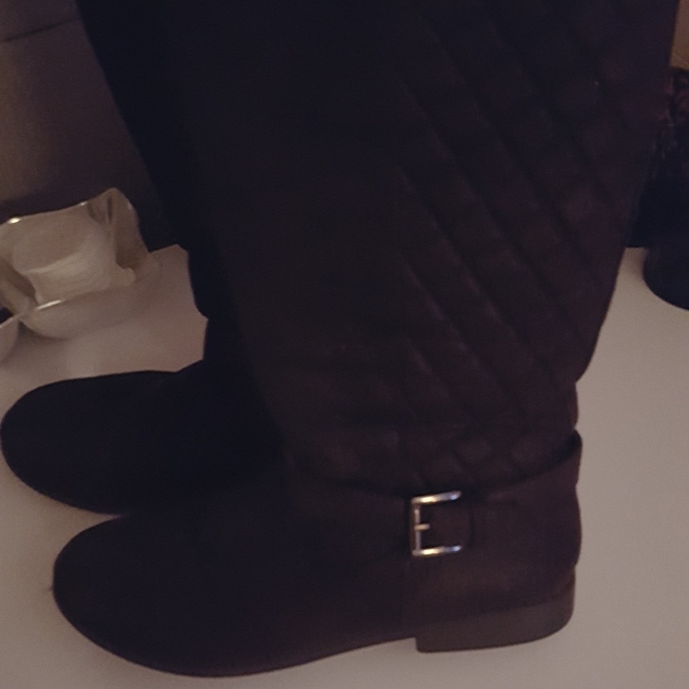 Black dress boots